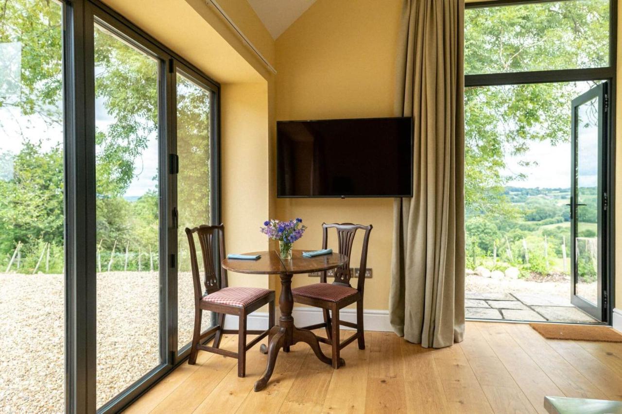 Meadow Barn Villa Аксминстър Екстериор снимка